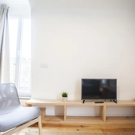 Mezzanine With A View In Bairro Alto Apartment