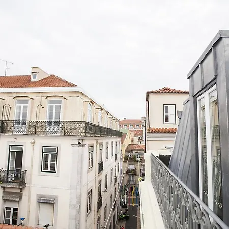 Mezzanine With A View In Bairro Alto *