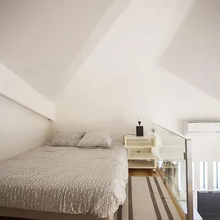 Mezzanine With A View In Bairro Alto Apartment