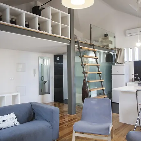Mezzanine With A View In Bairro Alto Apartment *