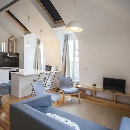 Apartment Mezzanine With A View In Bairro Alto *